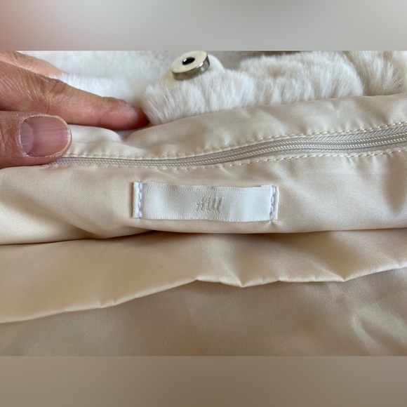 H&M cream soft fluffy tote bag - Picture 13 of 15